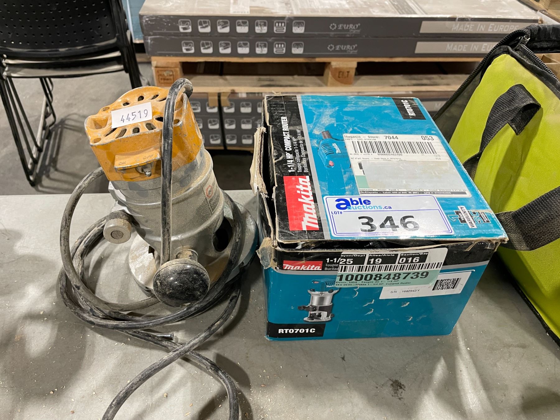MAKITA RT0701C ELECTRIC CORDED COMPACT ROUTER & BLACK & DECKER ELECTRIC ...