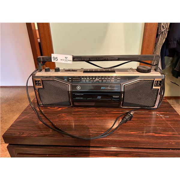 Stereo Radio/Cassette Recorder W16D14H6