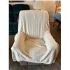 Image 1 : Well Used Beige Recliner