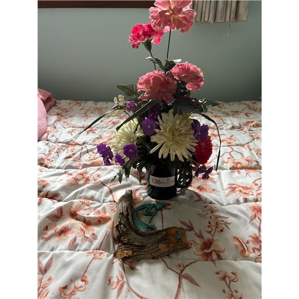 Flora Vase With Handmade Art
