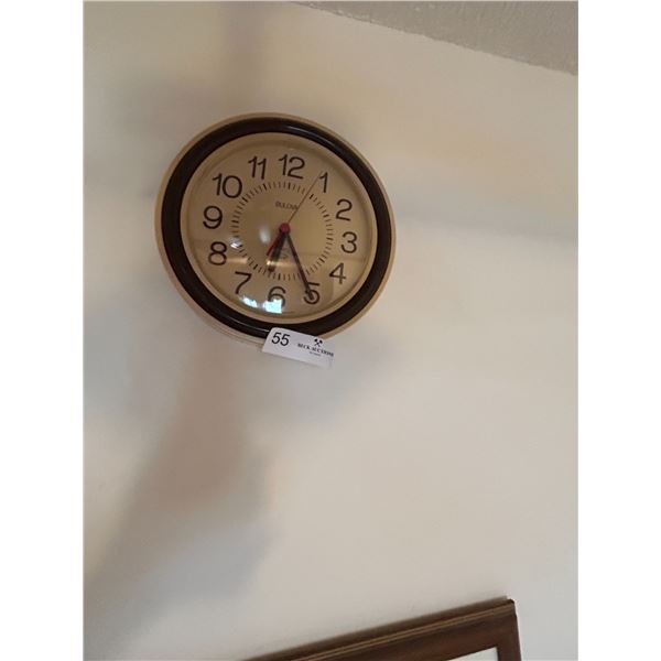 Bulova Wall Clocks 8D