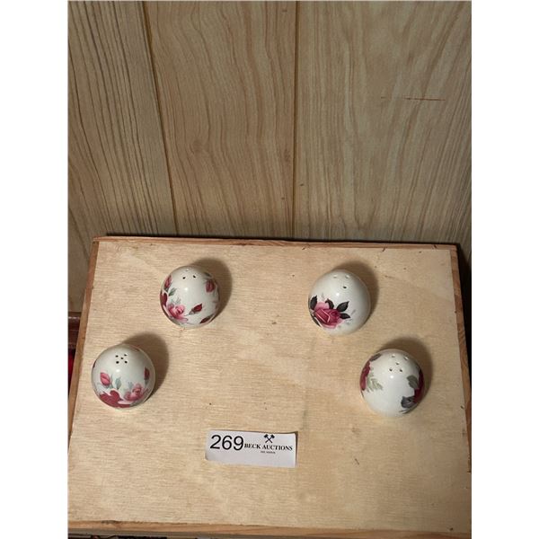 Egg Shaped Salt N Pepper Shakers 1.5W 2H