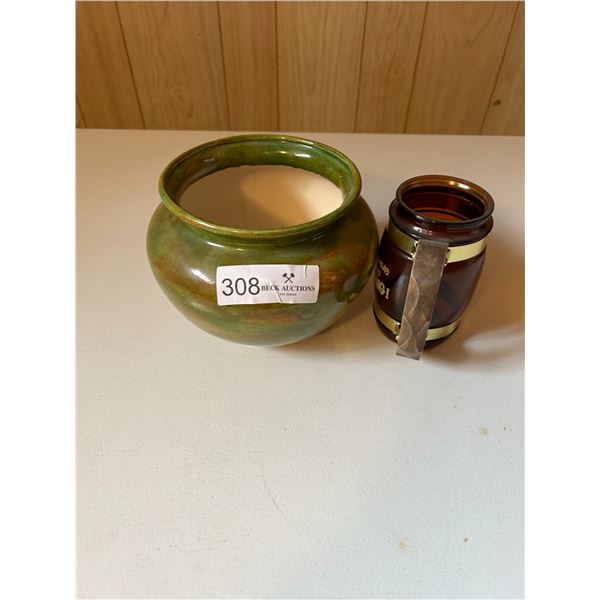 Ceramic Pots With Mugs