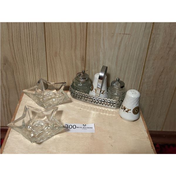 Salt And Pepper Shaker With Glass Star Shape Designs