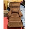 Image 2 : Well Loved Lazy Boy Chair 32D 27W 43H