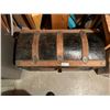 Image 1 : Vintage Hope Chest 15D 32W 18H