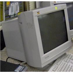 17" VIEWSONIC MONITOR
