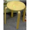 Image 1 : SMALL ROUND TABLE