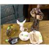 Image 1 : ASSORTED ORNAMENTS