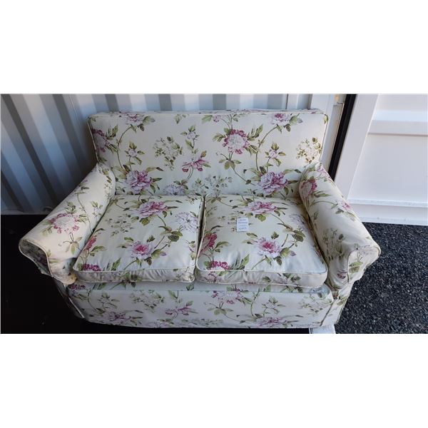 Antique Love Seat Cat C