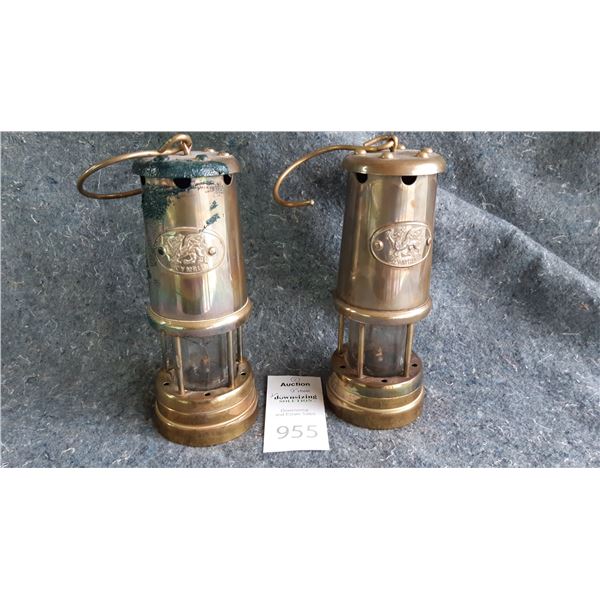 Antique Paraffin Lamps from Wales Cat A