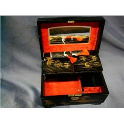 Oriental laquered jewelry box