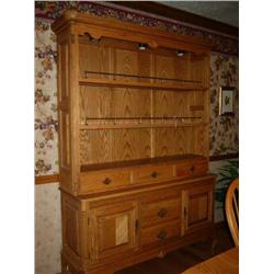 Oak 5 drawer side board w/hutch