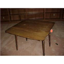 Maple dropside table 41 1/2"D X 38" W X 281/2" H
