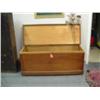 Image 1 : Large Pine blanket chest