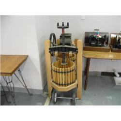 Happy Valley Ranch Apple Press