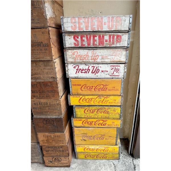 Coca-Cola and 7-Up Vintage Wood Boxes (11)  [172517]