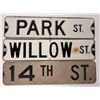 Image 1 : Three Metal Street Signs  [147429]