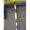 Image 2 : FIBREGLASS ADJUSTABLE EXTENSION HANDLE W/BRUSH END