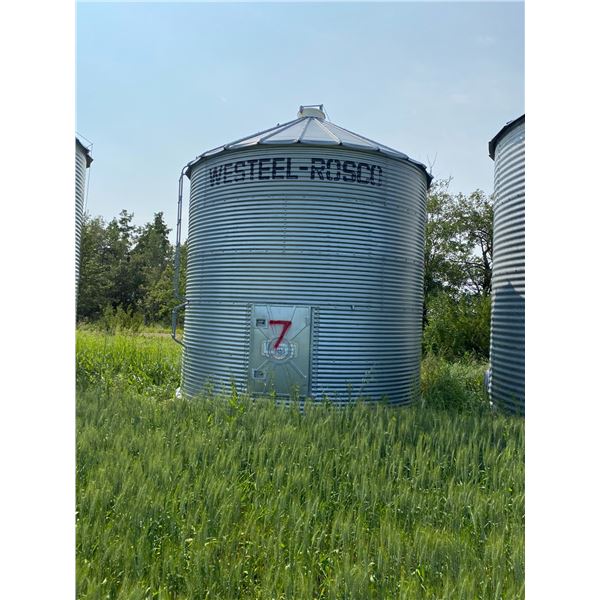 Group Lot #1-21- Westeel 5- Ring, Wood floor. Located: 553075 RR 181 Ph. Theodore (587) 990-6264