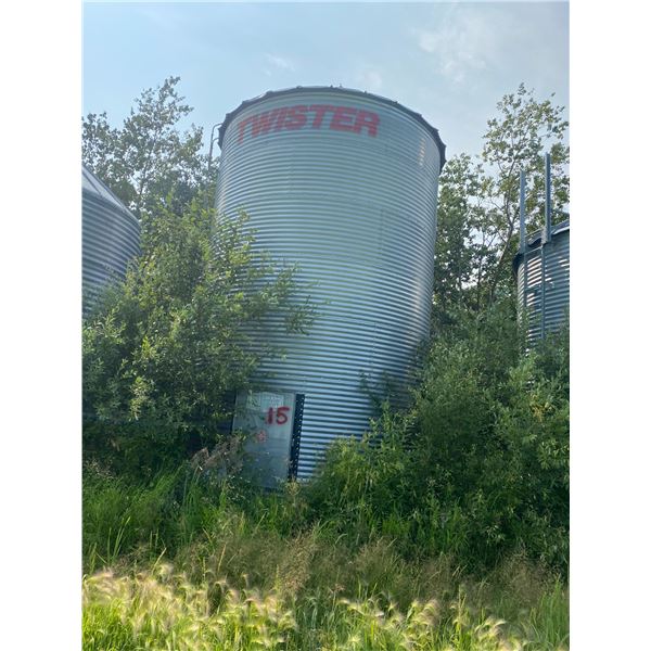 Group Lot #1-21- Twister 7- Ring, Wood floor. Located: From Hwy 29, 6 km N on RR 180. Ph. Theodore (