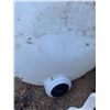 Image 2 : 250-gal Poly tank c/w valve