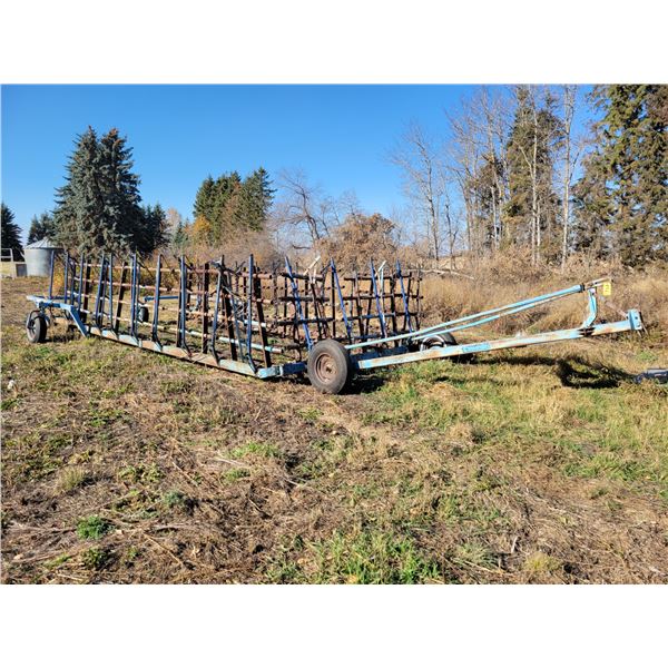 10 Sections of tine harrows c/w draw bar. Will still do the job