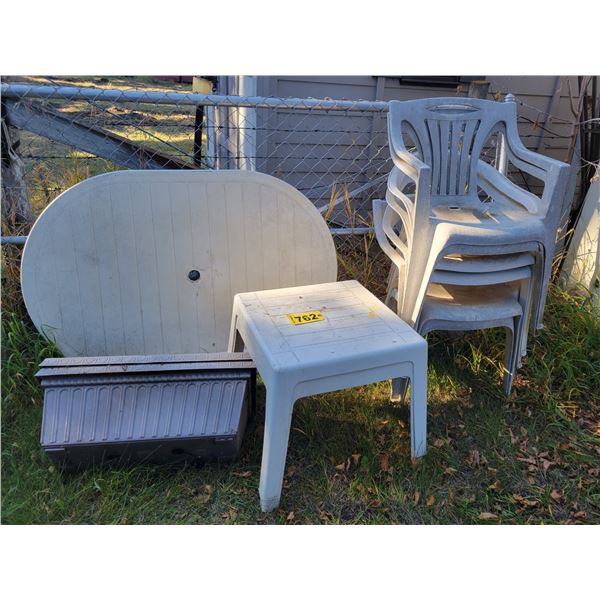 Plastic table & chair set