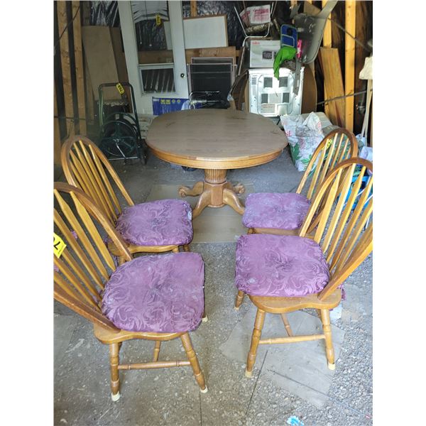 Single pedestal table & 4- chairs