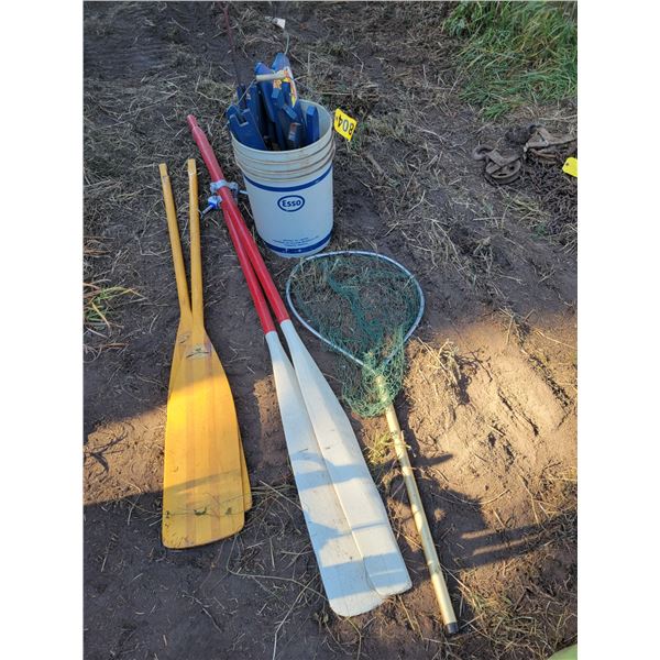 Oars, paddles, net & tip ups