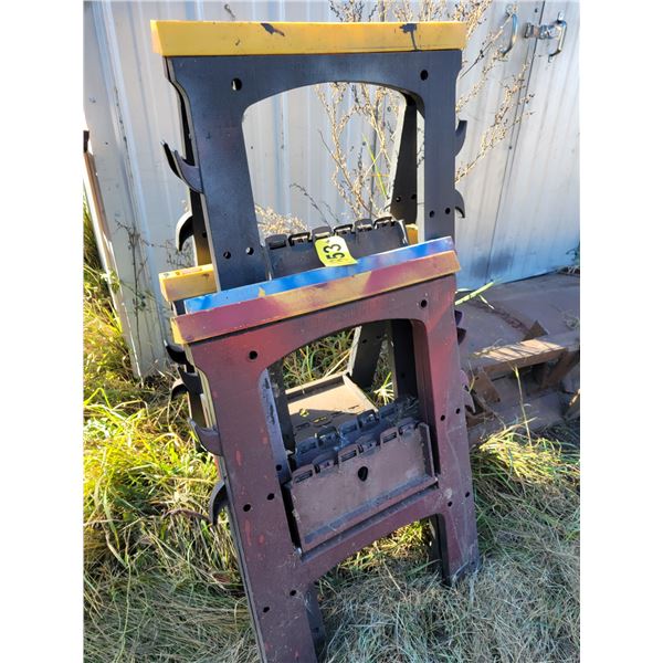 4- Plastic horse saws