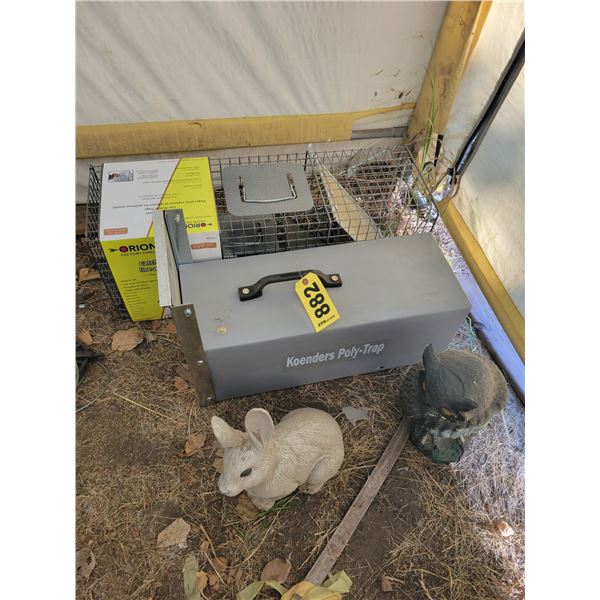 2- Animal traps & 2- Ornaments