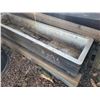 Image 3 : 2- Planters, feeder, barrel