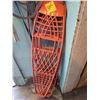 Image 4 : 2- Traps, snow shoes & misc.