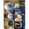 Image 2 : Feeders, pails, 2- lids