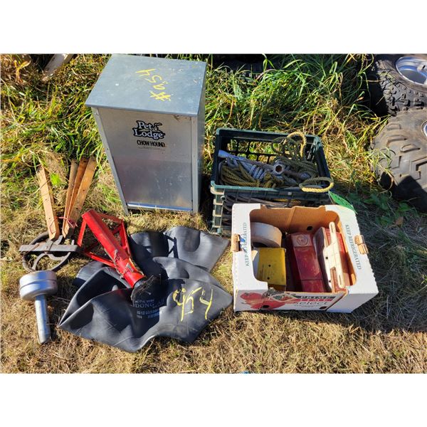 Pet lodge, tubes, rope, pulley, muffler