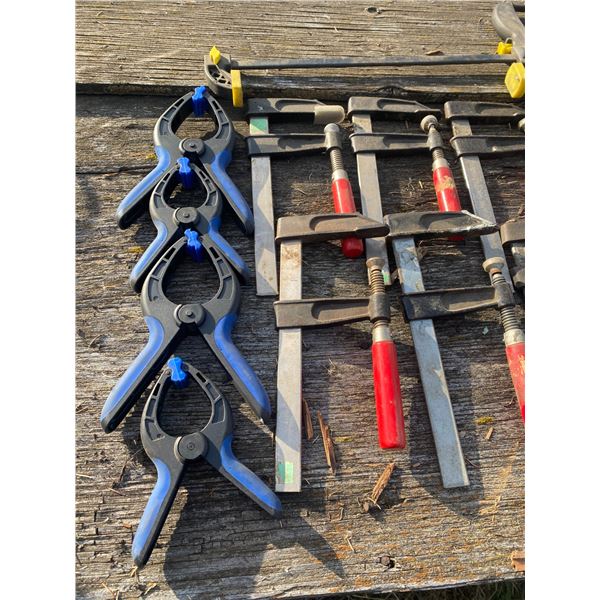 Qty of wood clamps & 4- blue clamps