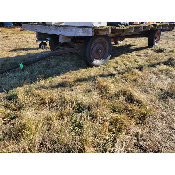 Steel frame hay rack