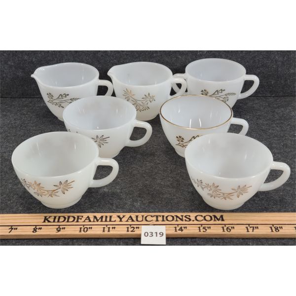 LOT OF 7 - FEDERAL MUGS, SUGAR BOWL & CREAMER PITCHERS 