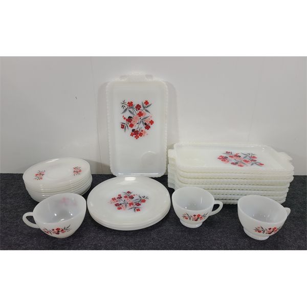 LOT OF 24 - FIRE KING PRIMROSE TEA SET - INCL PICKLE PLATES 