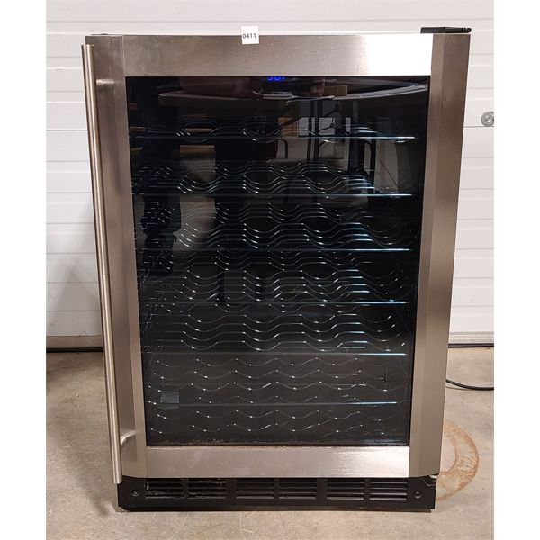 MAGIC CHEF STAINLESS STEEL WINE/BEVERAGE COOLER Kidd Family Auctions