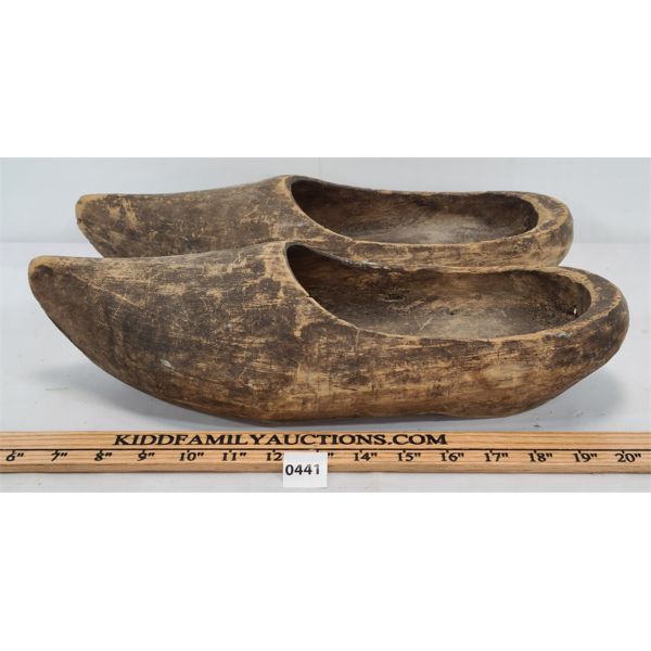 PAIR OF HAND CARVED WOODEN DUTCH CLOGS 