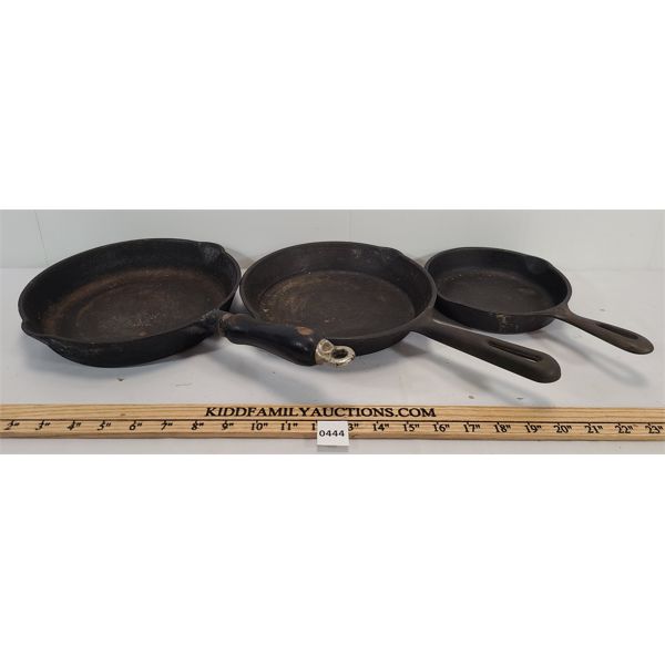 LOT OF 3 - CAST IRON FRYING PANS - INCL No. 6 