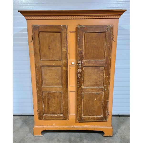 FLAT TO WALL CABINET W/ RAT TAIL HINGES, ORIGINAL PAINT & LATCH