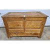 Image 1 : QUEBEC ELM BLANKET CHEST