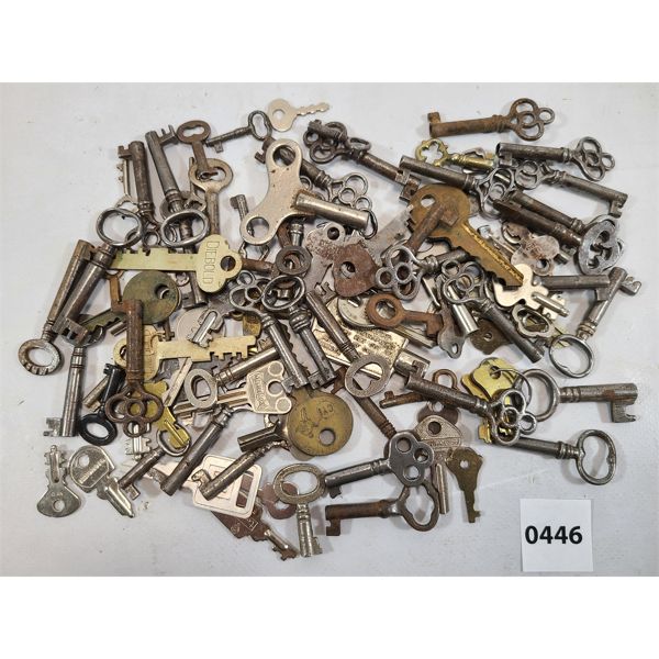 QTY OF ASSORTED KEYS - INCL SKELETON KEYS
