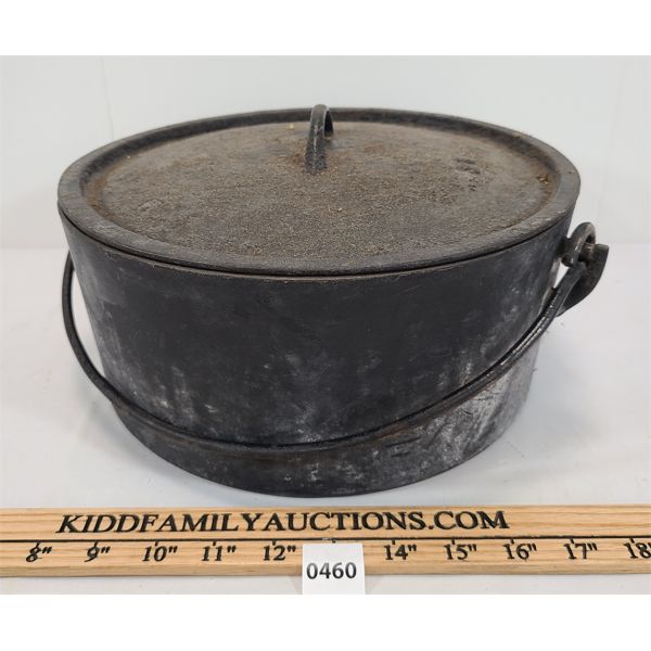 CAST CAMPFIRE POT W/ HANDLE