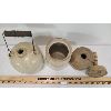 Image 2 : LOT OF 3 - SMALL CROCKS AND BUTTER PRESS