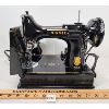 Image 4 : SINGER FEATHERWEIGHT SEWING MACHINE