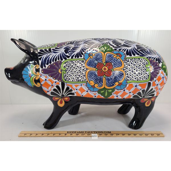 LARGE CERAMIC PIG 